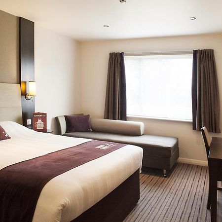 Premier Inn Harlow Extérieur photo