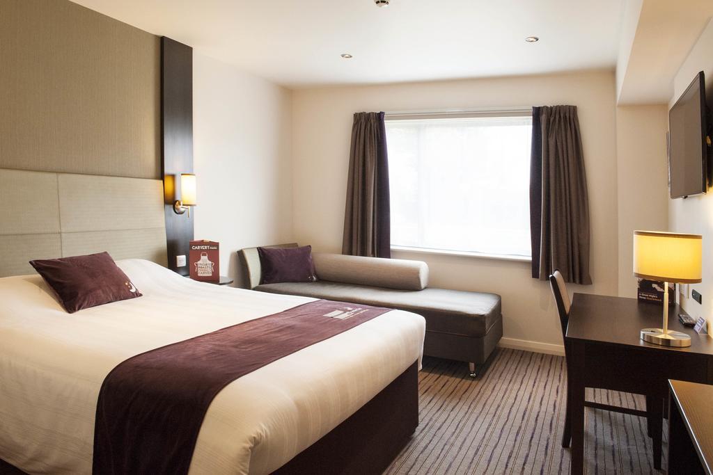 Premier Inn Harlow Extérieur photo