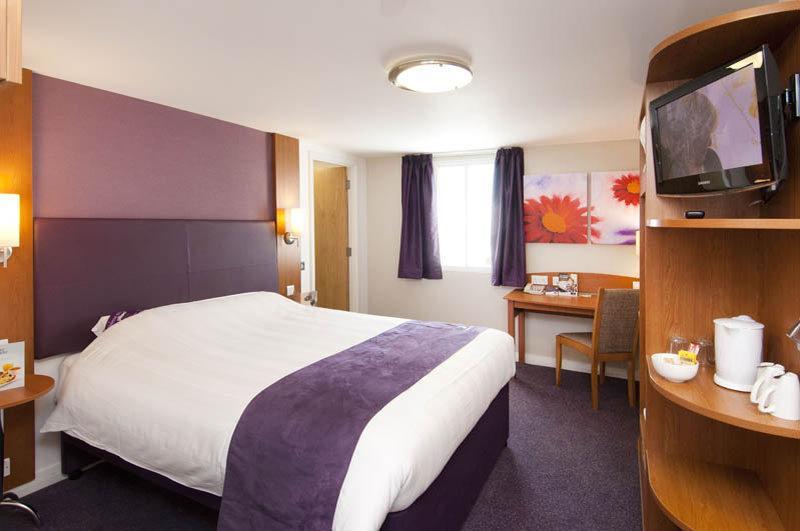 Premier Inn Harlow Extérieur photo