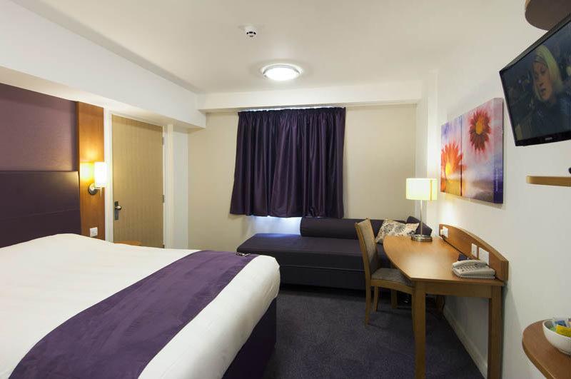 Premier Inn Harlow Extérieur photo